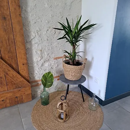 Le Domaine Vesque בית נופש